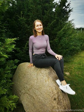brunnette3 Nude Leaks Photo 10
