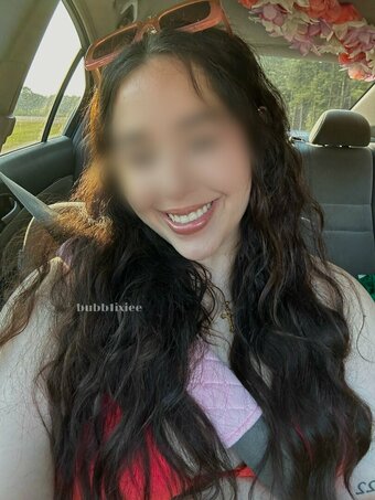 bubb1ixie / bubb1ely / bubb1ixiee Nude Leaks OnlyFans Photo 1