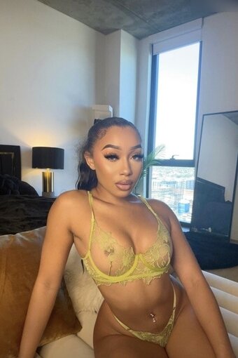 Bubble Booty / naturalchina Nude Leaks OnlyFans Photo 7