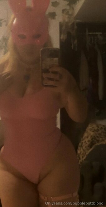 bubblebuttblondi Nude Leaks Photo 6