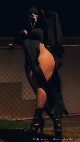 bubblebuttblondi Nude Leaks Photo 9