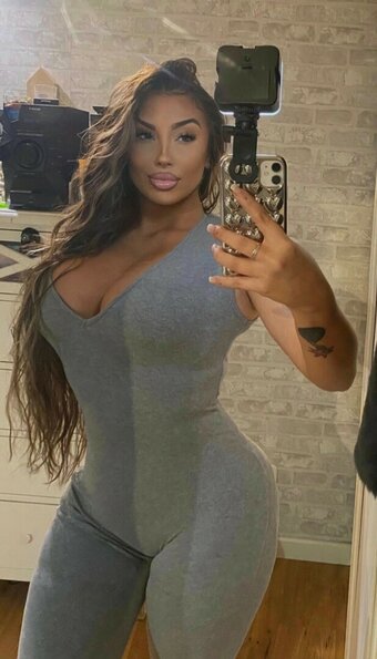 Bubbu._ / Celia Sanchez Nude Leaks Photo 2