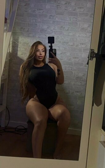 Bubbu._ / Celia Sanchez Nude Leaks Photo 3