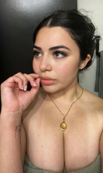 Bundleofmia / UnicornFartzzzzz / miasophiaa5 Nude Leaks Photo 4