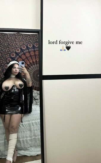 Bundleofmia / UnicornFartzzzzz / miasophiaa5 Nude Leaks Photo 8