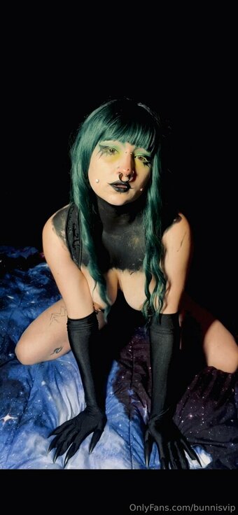 Bunnisvip / Bunni’s NSFW Nude Leaks OnlyFans Photo 89