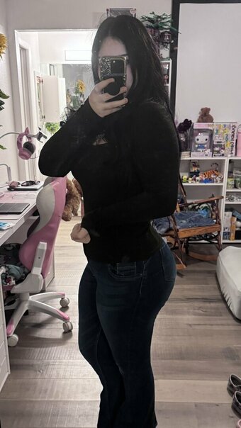 Bunnnibbi / Thicc Big Booty Goth Nude Leaks Photo 1