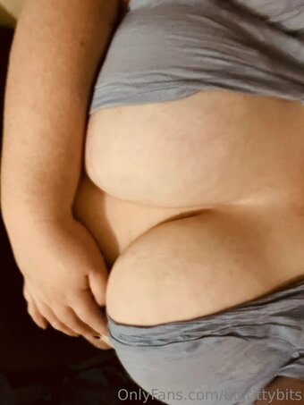 bustybims Nude Leaks Photo 2