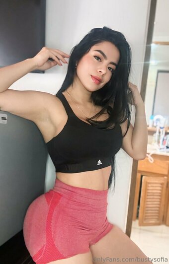bustysofia Nude Leaks Photo 19