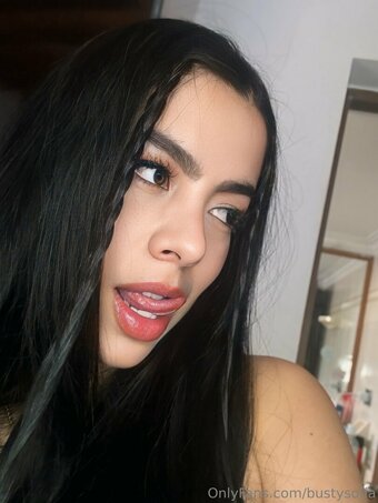 bustysofia Nude Leaks Photo 23