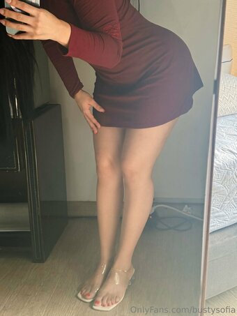 bustysofia Nude Leaks Photo 29