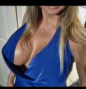bustytheamazon Nude Leaks OnlyFans Photo 7