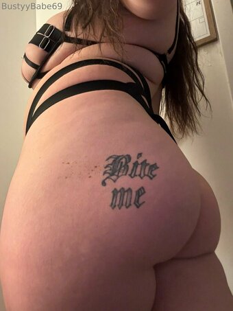 bustyybabe69 Nude Leaks Photo 10