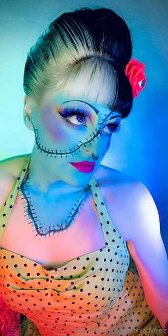 buttonladyfree Nude Leaks Photo 19