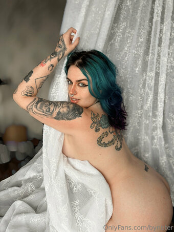 byneter Nude Leaks Photo 13