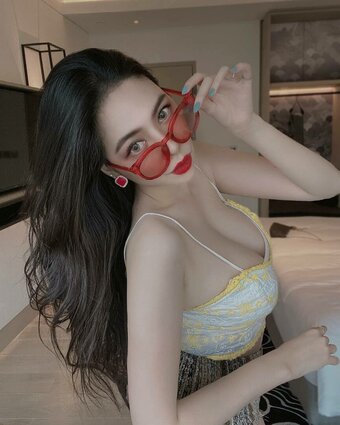 c_i_e.w Nude Leaks Photo 5