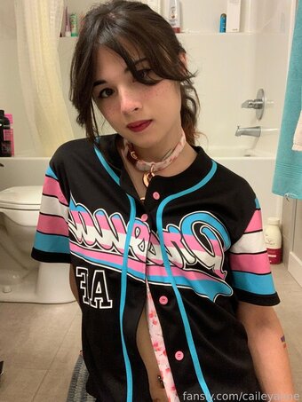Caileykatts / Caileyanne / Caillazy / deviantr Nude Leaks OnlyFans Photo 2