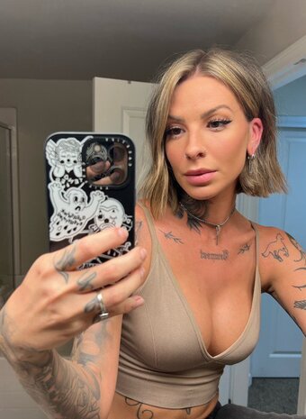 Caity Babs / Cibabs Nude Leaks Photo 10