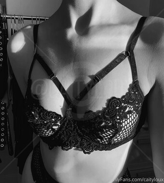 caityloux Nude Leaks Photo 9