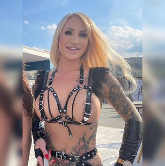 Caleatoxic / calea_toxic Nude Leaks OnlyFans Photo 2