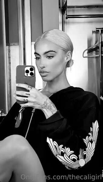 Cameron Smith / cameronnicolesmith / thecaligirl Nude Leaks OnlyFans Photo 7