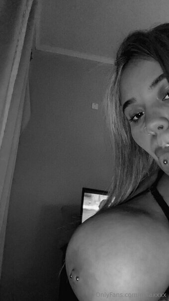 Camila Grisel / caamilagrisel / milaxxxx / milaxxxx 🇦🇷 Nude Leaks OnlyFans Photo 15