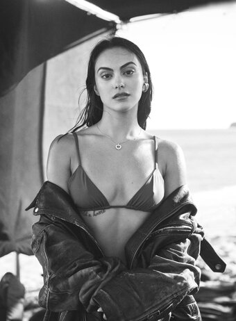 Camila Mendes