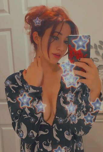 CandyAppleSky / XxSkyRosexX / https: / skyroseuncensored Nude Leaks OnlyFans Photo 2