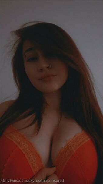 CandyAppleSky / XxSkyRosexX / https: / skyroseuncensored Nude Leaks OnlyFans Photo 11