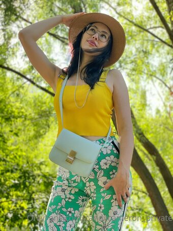 candycameron / candycameron_private / mashatttitova Nude Leaks OnlyFans Photo 4