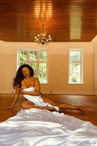 capriiccee Nude Leaks Photo 22