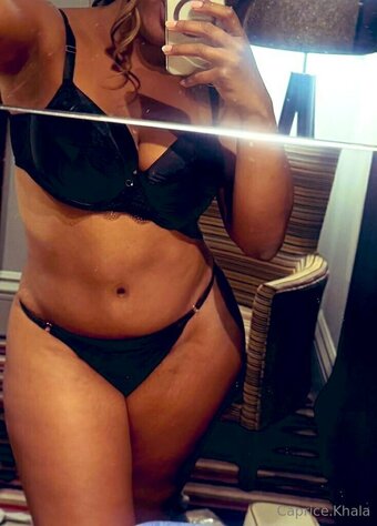 capriiccee Nude Leaks Photo 28