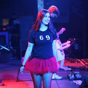 Carly McLellan / Carr / CarrMusic Nude Leaks Photo 10