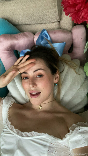 carolinecalloway Nude Leaks Photo 28