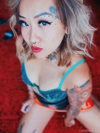 Carolinehellcat / https: Nude Leaks Photo 3
