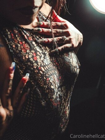 Carolinehellcat / https: Nude Leaks Photo 9