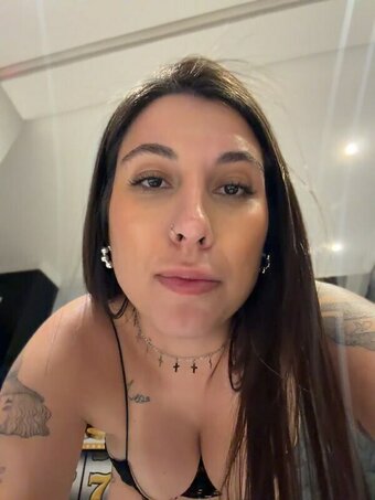 Carolini09 / Caroliney9 / https: Nude Leaks Photo 11