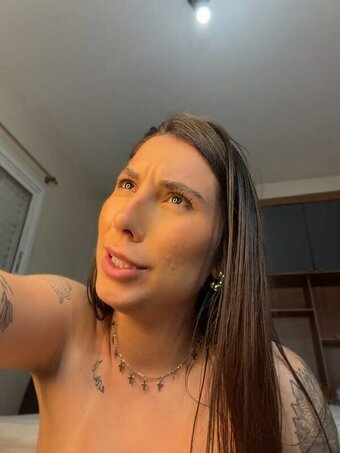Carolini09 / Caroliney9 / https: Nude Leaks Photo 14