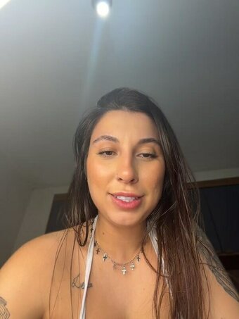 Carolini09 / Caroliney9 / https: Nude Leaks Photo 20