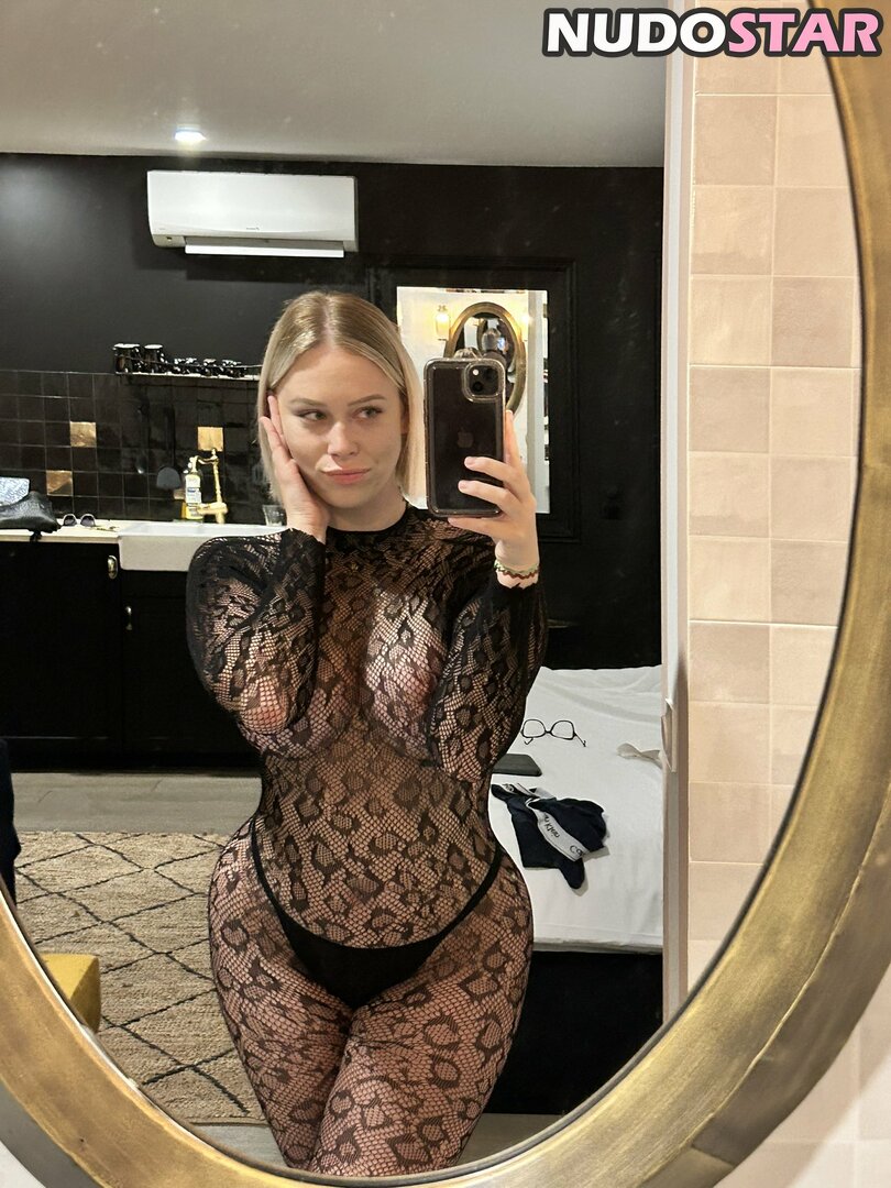 Cassandra Bosque-exposed and uninhibited in this stunning leak