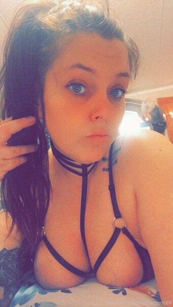 cassiegoss89 Nude Leaks Photo 17