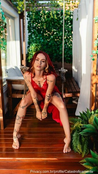 Catastrofe Nude Leaks Photo 24