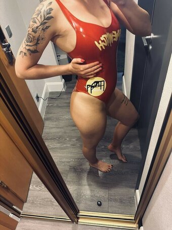 Cath28 / mistress_cath28 Nude Leaks OnlyFans Photo 12