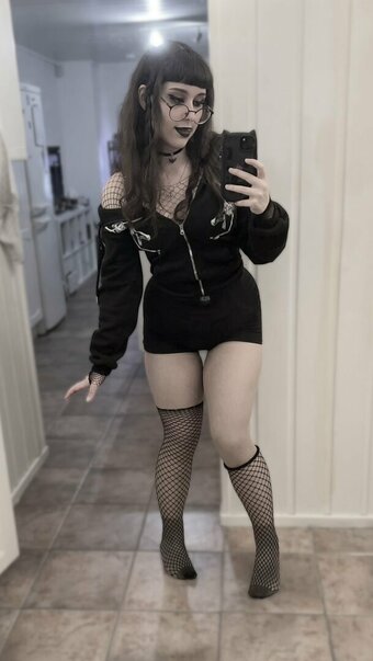 catluvsfrogs / https: Nude Leaks Photo 4