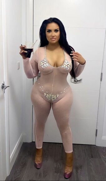 Cazbie / Ireland / cazb.ie Nude Leaks OnlyFans Photo 4