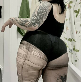 cchmonyaa Nude Leaks Photo 2