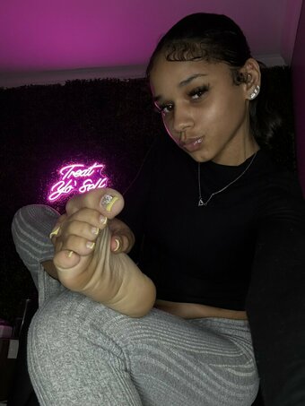 cecesimpss77 / cecesimpss / https: / scorpiofeets777 Nude Leaks Photo 2