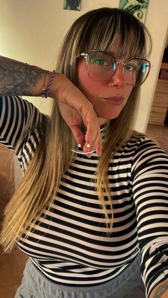 Cecidesiree / Fucking_desiree / __desiree__7 / desireemilf / https: / thequeenmilf Nude Leaks Photo 4