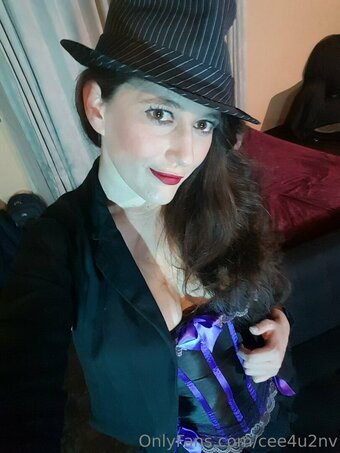 cee4u2nv Nude Leaks Photo 2