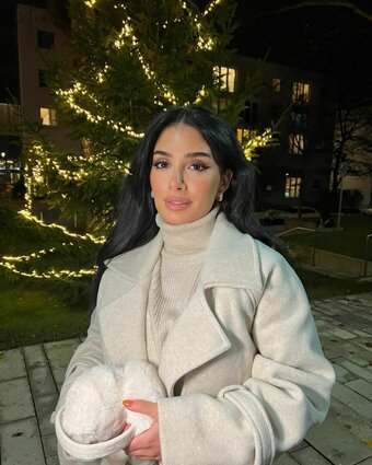 Cemre Felekoglu / cemre.fe Nude Leaks Photo 1